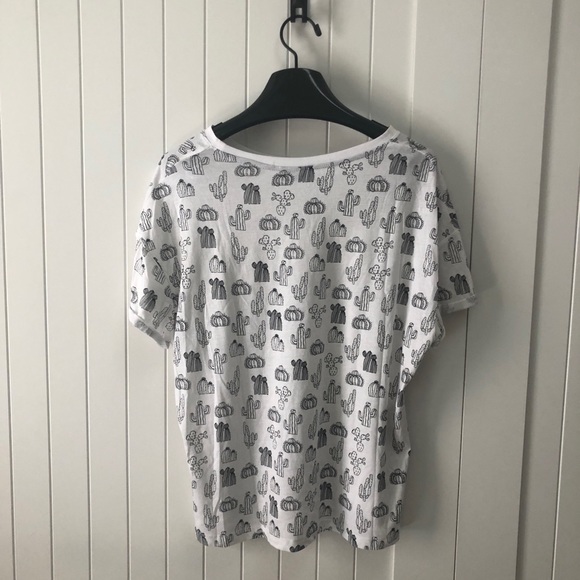 Zara t-shirt - Picture 3 of 3